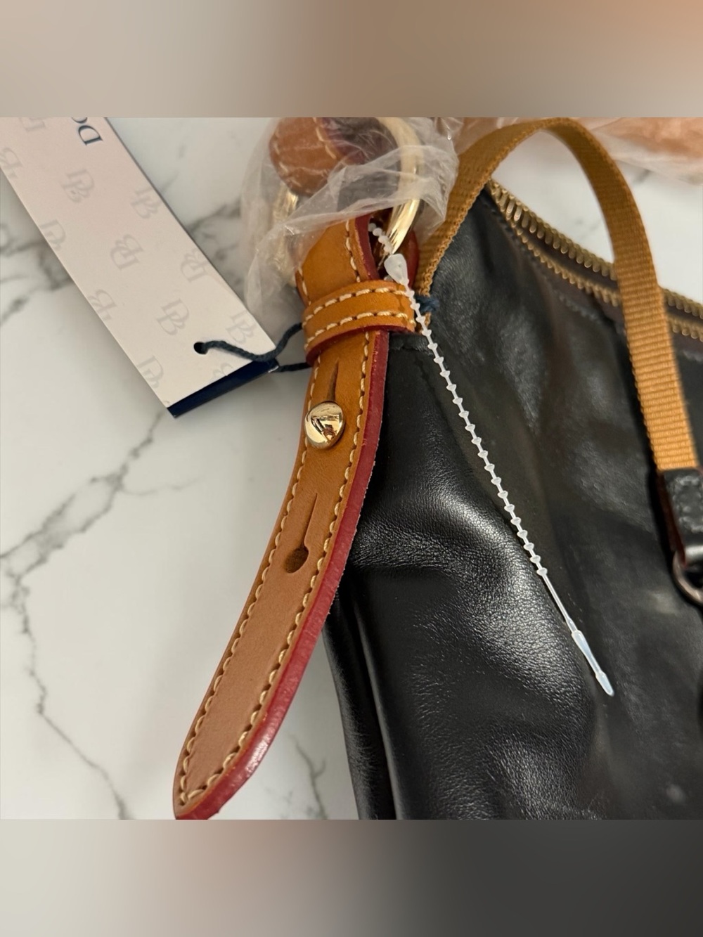 DOONEY AND BURKE MACKENZIE HOBO TOTE BAG LEATHER NWT 50%+ OFF RETAIL - Picture 8 of 14